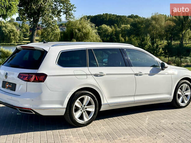 Фольксваген Пассат 2021 в Умани на Automoto.ua Белый Фольксваген Пассат, объемом двигателя 2 л и пробегом 155 тыс. км за 25000 $, фото 18 на Automoto.ua