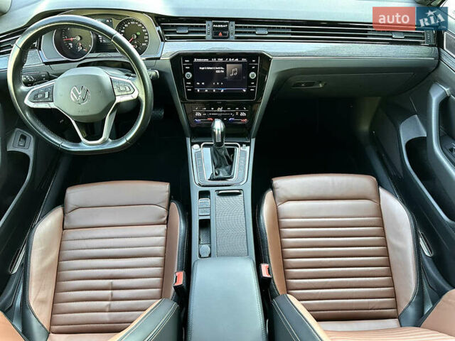 Фольксваген Пассат 2021 в Умани на Automoto.ua Белый Фольксваген Пассат, объемом двигателя 2 л и пробегом 155 тыс. км за 25000 $, фото 37 на Automoto.ua