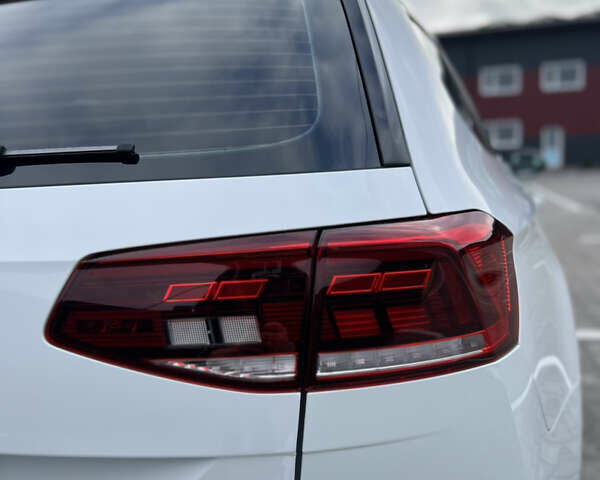 Білий Фольксваген Пассат, об'ємом двигуна 2 л та пробігом 186 тис. км за 21500 $, фото 11 на Automoto.ua