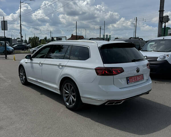 Белый Фольксваген Пассат, объемом двигателя 2 л и пробегом 194 тыс. км за 25900 $, фото 5 на Automoto.ua