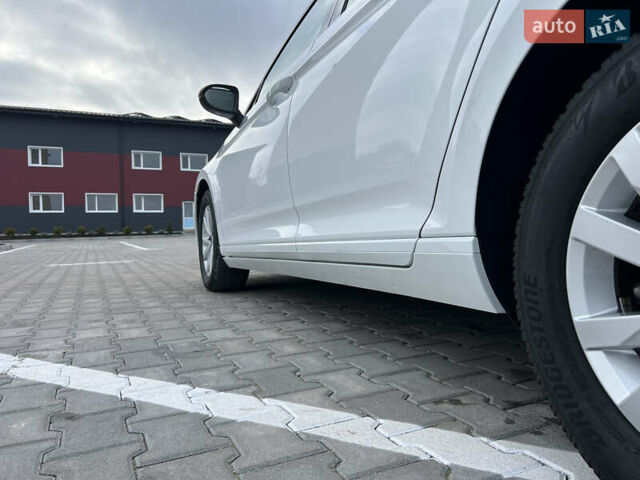 Білий Фольксваген Пассат, об'ємом двигуна 2 л та пробігом 186 тис. км за 21500 $, фото 14 на Automoto.ua