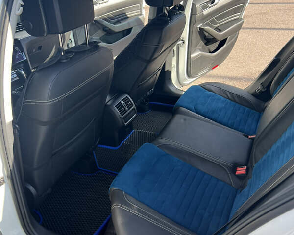 Білий Фольксваген Пассат, об'ємом двигуна 1.97 л та пробігом 226 тис. км за 23900 $, фото 12 на Automoto.ua