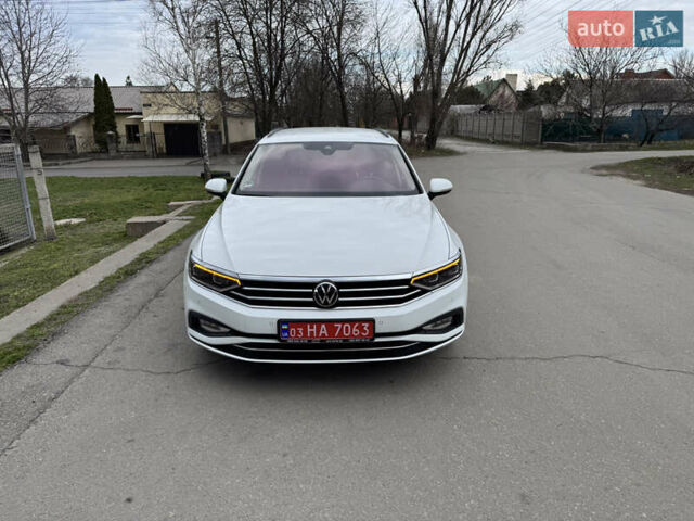 Белый Фольксваген Пассат, объемом двигателя 2 л и пробегом 188 тыс. км за 21499 $, фото 25 на Automoto.ua