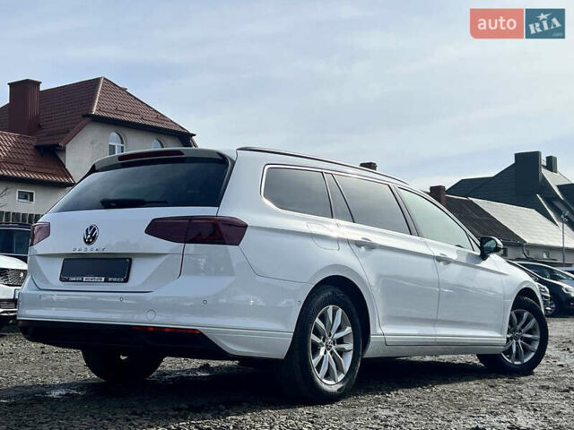Фольксваген Пассат 2021 в Луцке на Automoto.ua Белый Фольксваген Пассат, объемом двигателя 1.97 л и пробегом 225 тыс. км за 25122 $, фото 6 на Automoto.ua