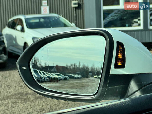 Фольксваген Пассат 2021 в Луцке на Automoto.ua Белый Фольксваген Пассат, объемом двигателя 1.97 л и пробегом 225 тыс. км за 25122 $, фото 11 на Automoto.ua