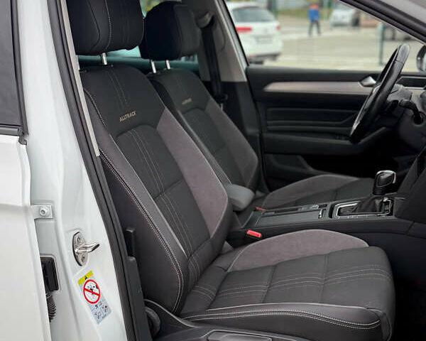 Фольксваген Пассат 2021 у Києві на Automoto.ua Білий Фольксваген Пассат, об'ємом двигуна 2 л та пробігом 107 тис. км за 32450 $, фото 23 на Automoto.ua