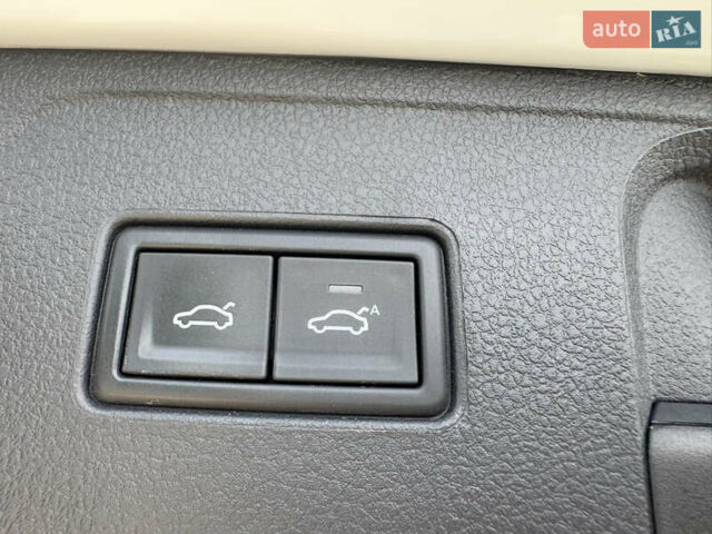 Белый Фольксваген Пассат, объемом двигателя 2 л и пробегом 194 тыс. км за 25900 $, фото 43 на Automoto.ua