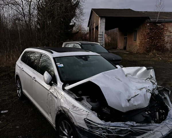 Белый Фольксваген Пассат, объемом двигателя 1.4 л и пробегом 89 тыс. км за 15500 $, фото 6 на Automoto.ua