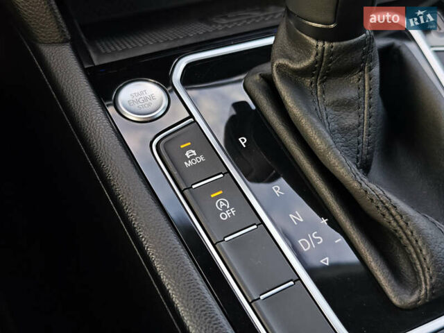 Белый Фольксваген Пассат, объемом двигателя 2 л и пробегом 202 тыс. км за 24999 $, фото 57 на Automoto.ua