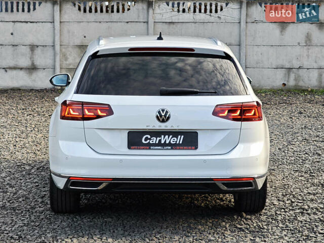 Белый Фольксваген Пассат, объемом двигателя 2 л и пробегом 202 тыс. км за 24999 $, фото 5 на Automoto.ua