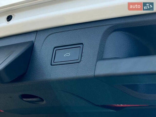 Фольксваген Пассат 2021 в Луцке на Automoto.ua Белый Фольксваген Пассат, объемом двигателя 1.97 л и пробегом 225 тыс. км за 25122 $, фото 23 на Automoto.ua