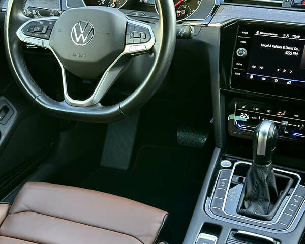 Фольксваген Пассат 2021 в Умани на Automoto.ua Белый Фольксваген Пассат, объемом двигателя 2 л и пробегом 155 тыс. км за 25000 $, фото 38 на Automoto.ua
