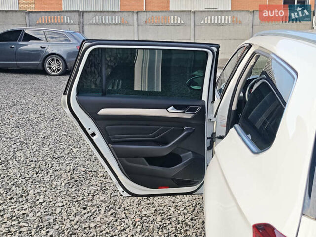 Белый Фольксваген Пассат, объемом двигателя 2 л и пробегом 202 тыс. км за 24999 $, фото 59 на Automoto.ua