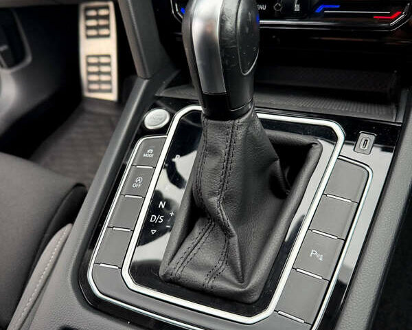 Фольксваген Пассат 2021 у Києві на Automoto.ua Білий Фольксваген Пассат, об'ємом двигуна 2 л та пробігом 107 тис. км за 32450 $, фото 38 на Automoto.ua