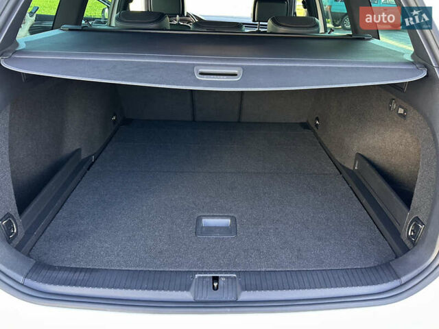 Фольксваген Пассат 2021 в Умани на Automoto.ua Белый Фольксваген Пассат, объемом двигателя 2 л и пробегом 155 тыс. км за 25000 $, фото 54 на Automoto.ua