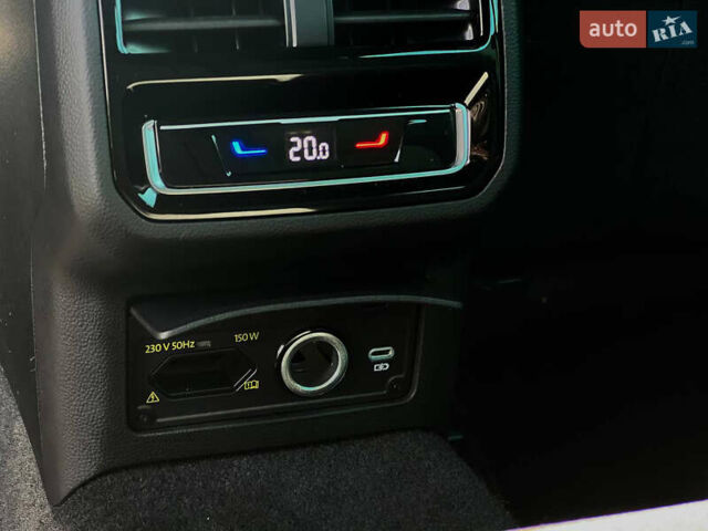 Фольксваген Пассат 2021 в Луцке на Automoto.ua Белый Фольксваген Пассат, объемом двигателя 1.97 л и пробегом 225 тыс. км за 25122 $, фото 19 на Automoto.ua