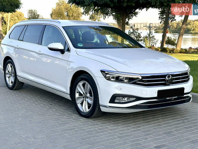 Фольксваген Пассат 2021 в Умани на Automoto.ua Белый Фольксваген Пассат, объемом двигателя 2 л и пробегом 155 тыс. км за 25000 $, фото 9 на Automoto.ua