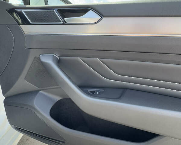 Белый Фольксваген Пассат, объемом двигателя 2 л и пробегом 194 тыс. км за 25900 $, фото 35 на Automoto.ua