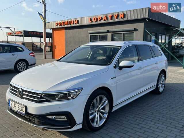 Белый Фольксваген Пассат, объемом двигателя 1.97 л и пробегом 205 тыс. км за 25151 $, фото 5 на Automoto.ua