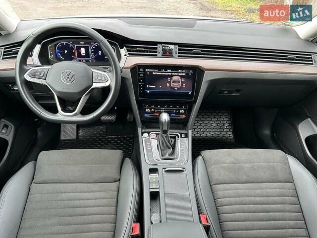 Белый Фольксваген Пассат, объемом двигателя 1.97 л и пробегом 215 тыс. км за 24500 $, фото 32 на Automoto.ua