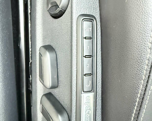 Белый Фольксваген Пассат, объемом двигателя 2 л и пробегом 205 тыс. км за 27500 $, фото 78 на Automoto.ua