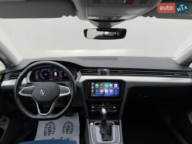 Белый Фольксваген Пассат, объемом двигателя 2 л и пробегом 196 тыс. км за 24999 $, фото 16 на Automoto.ua