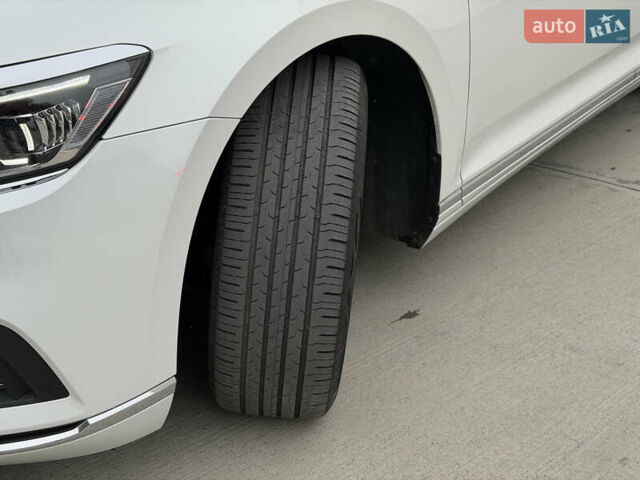 Белый Фольксваген Пассат, объемом двигателя 2 л и пробегом 196 тыс. км за 24999 $, фото 14 на Automoto.ua