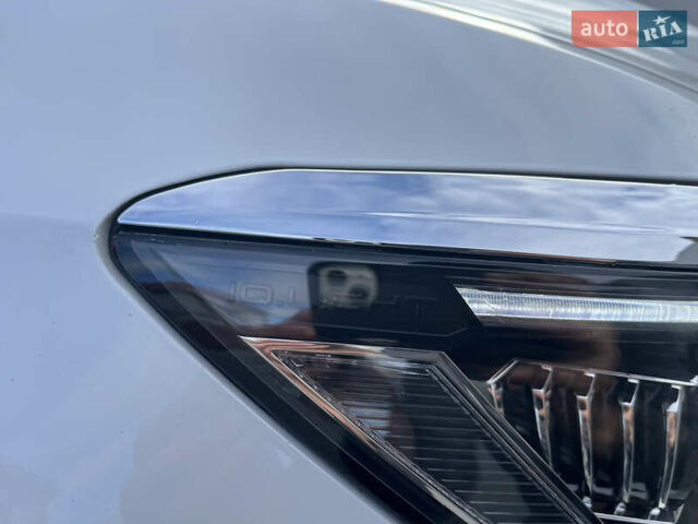 Белый Фольксваген Пассат, объемом двигателя 1.97 л и пробегом 168 тыс. км за 27349 $, фото 22 на Automoto.ua