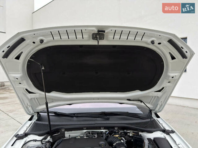 Білий Фольксваген Пассат, об'ємом двигуна 2 л та пробігом 156 тис. км за 26999 $, фото 43 на Automoto.ua