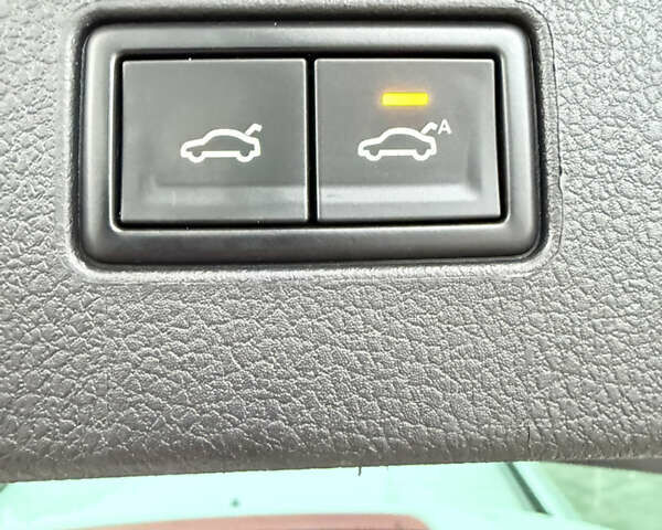 Белый Фольксваген Пассат, объемом двигателя 2 л и пробегом 205 тыс. км за 27500 $, фото 101 на Automoto.ua