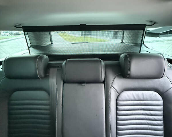 Белый Фольксваген Пассат, объемом двигателя 2 л и пробегом 205 тыс. км за 27500 $, фото 158 на Automoto.ua