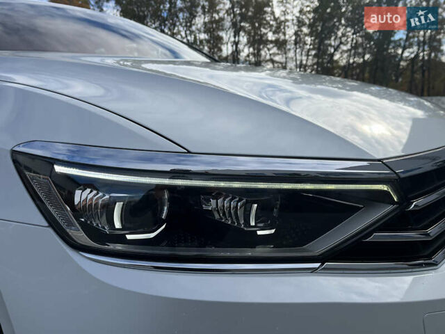 Белый Фольксваген Пассат, объемом двигателя 1.97 л и пробегом 168 тыс. км за 27349 $, фото 21 на Automoto.ua