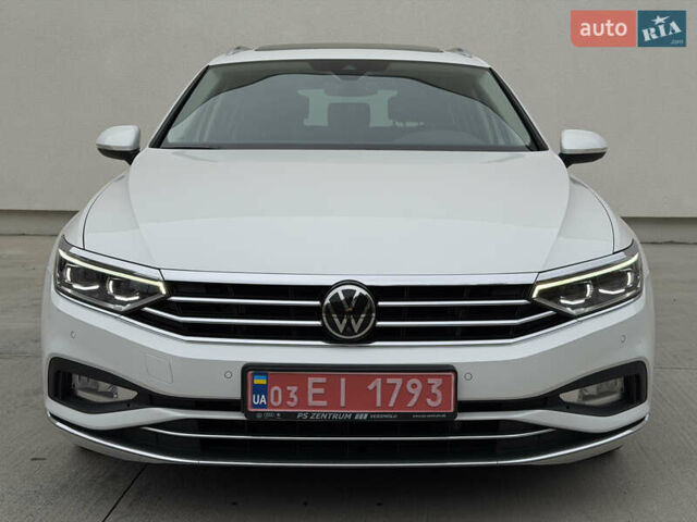 Белый Фольксваген Пассат, объемом двигателя 2 л и пробегом 196 тыс. км за 24999 $, фото 2 на Automoto.ua