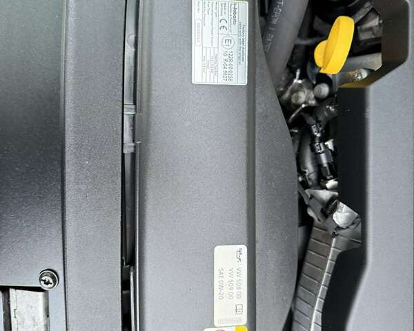 Белый Фольксваген Пассат, объемом двигателя 2 л и пробегом 205 тыс. км за 27500 $, фото 69 на Automoto.ua