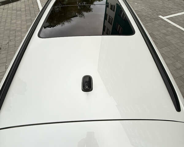 Белый Фольксваген Пассат, объемом двигателя 2 л и пробегом 205 тыс. км за 27500 $, фото 124 на Automoto.ua