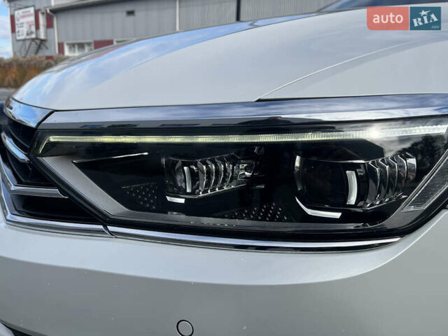 Белый Фольксваген Пассат, объемом двигателя 1.97 л и пробегом 168 тыс. км за 27349 $, фото 19 на Automoto.ua