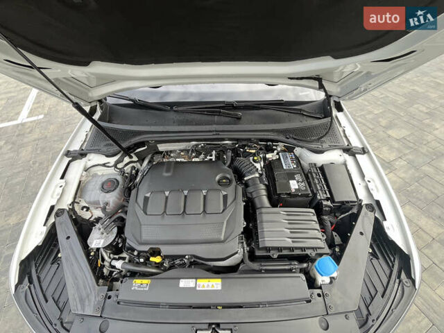 Белый Фольксваген Пассат, объемом двигателя 1.97 л и пробегом 168 тыс. км за 27349 $, фото 50 на Automoto.ua