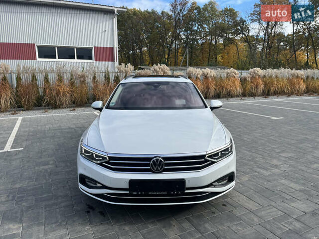 Белый Фольксваген Пассат, объемом двигателя 1.97 л и пробегом 168 тыс. км за 27349 $, фото 13 на Automoto.ua