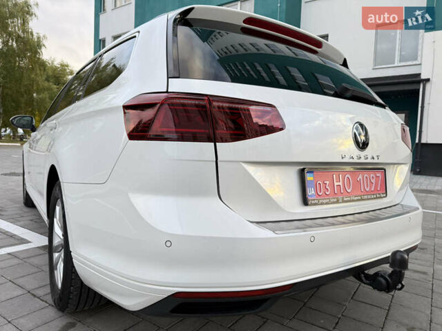 Белый Фольксваген Пассат, объемом двигателя 2 л и пробегом 205 тыс. км за 27500 $, фото 19 на Automoto.ua