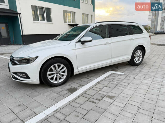 Белый Фольксваген Пассат, объемом двигателя 2 л и пробегом 205 тыс. км за 27500 $, фото 11 на Automoto.ua