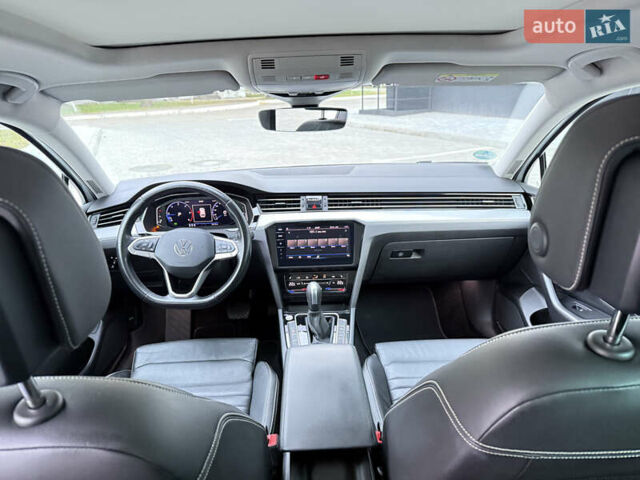 Белый Фольксваген Пассат, объемом двигателя 2 л и пробегом 205 тыс. км за 27500 $, фото 152 на Automoto.ua