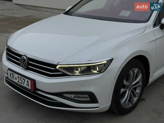 Білий Фольксваген Пассат, об'ємом двигуна 2 л та пробігом 156 тис. км за 26999 $, фото 3 на Automoto.ua