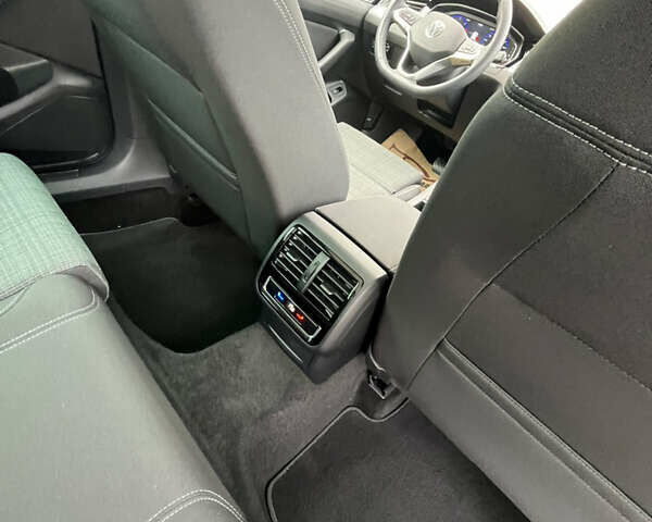 Белый Фольксваген Пассат, объемом двигателя 1.97 л и пробегом 168 тыс. км за 27349 $, фото 61 на Automoto.ua