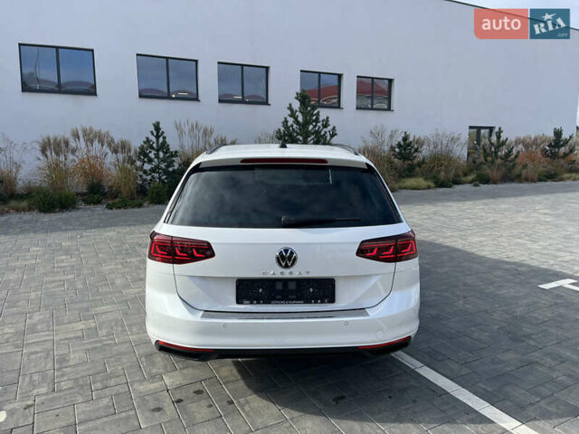 Белый Фольксваген Пассат, объемом двигателя 1.97 л и пробегом 168 тыс. км за 27349 $, фото 6 на Automoto.ua