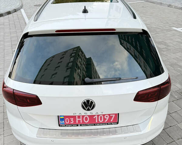 Белый Фольксваген Пассат, объемом двигателя 2 л и пробегом 205 тыс. км за 27500 $, фото 24 на Automoto.ua