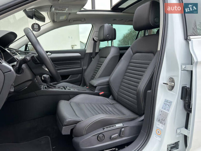 Білий Фольксваген Пассат, об'ємом двигуна 2 л та пробігом 156 тис. км за 26999 $, фото 15 на Automoto.ua