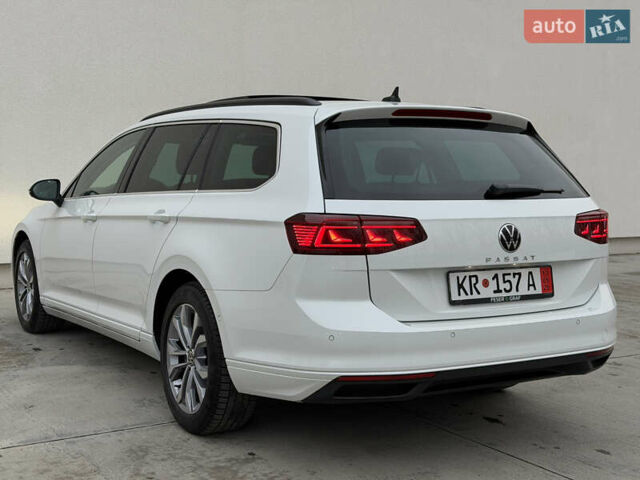 Білий Фольксваген Пассат, об'ємом двигуна 2 л та пробігом 156 тис. км за 26999 $, фото 5 на Automoto.ua