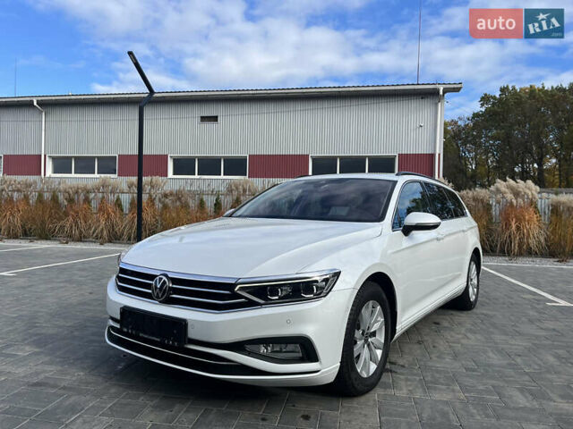 Белый Фольксваген Пассат, объемом двигателя 1.97 л и пробегом 168 тыс. км за 27349 $, фото 15 на Automoto.ua