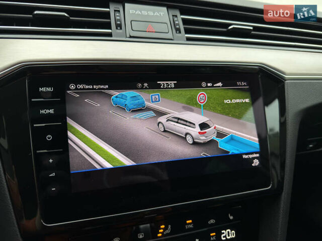 Белый Фольксваген Пассат, объемом двигателя 2 л и пробегом 196 тыс. км за 24999 $, фото 22 на Automoto.ua