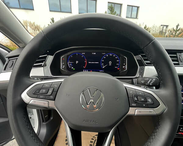 Белый Фольксваген Пассат, объемом двигателя 1.97 л и пробегом 168 тыс. км за 27349 $, фото 75 на Automoto.ua